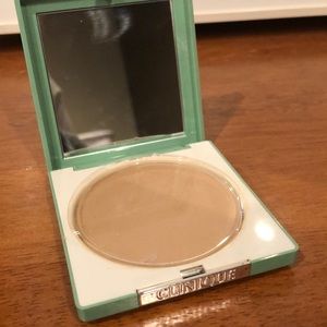 NEW CLINIQUE almost powder makeup 04neutral (MF/M)